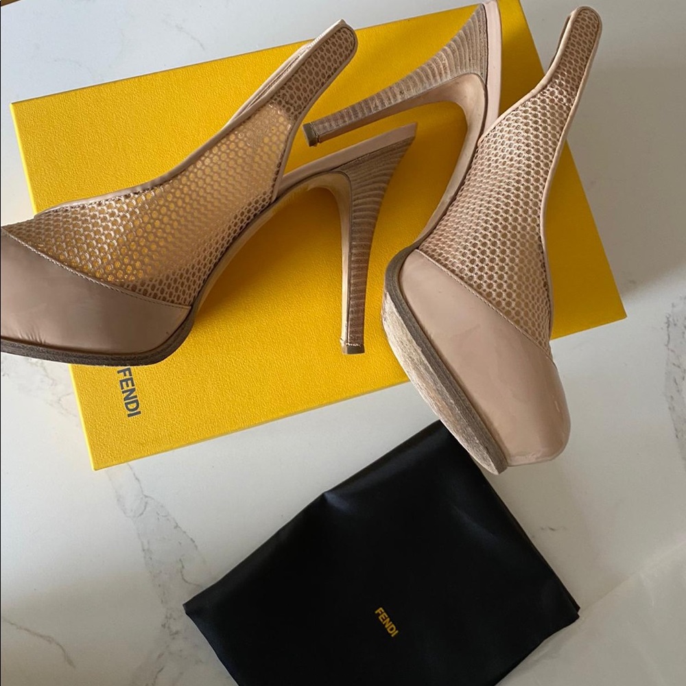 FENDI NUDE PATENT PUMPS HEELS NUDE 40 - Picture 2 of 8